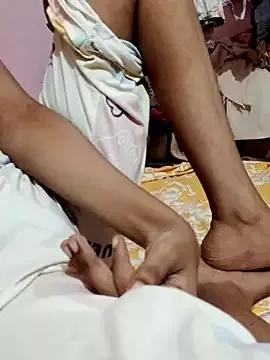 Kaviyaponnu0987 from StripChat
