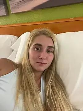 Kaylayoung12 from StripChat is Freechat