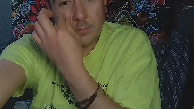 KeepCummingBack420 from StripChat