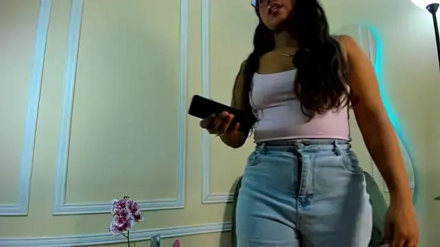 Keila_hott20 from StripChat