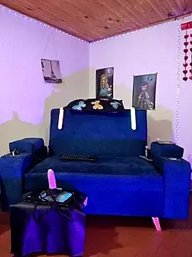 Try our streaming cams variety and talk on a personal level with our adorable girls streamers, showing off their bountiful shapes and dildos.