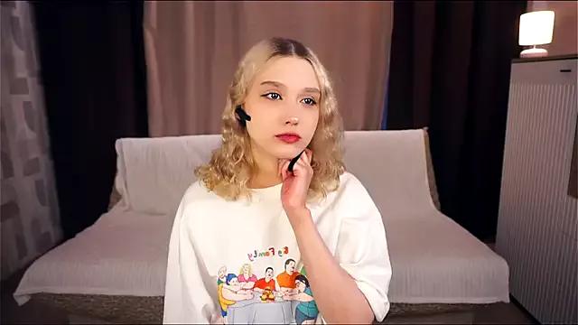 Try our streaming cams variety and talk on a personal level with our adorable girls streamers, showing off their bountiful shapes and dildos.