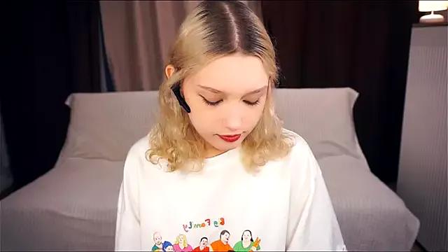 KelleLillie from StripChat