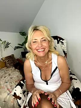 KelliRaid from StripChat