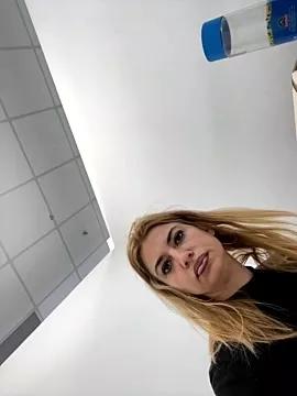 kelly_biguns from StripChat