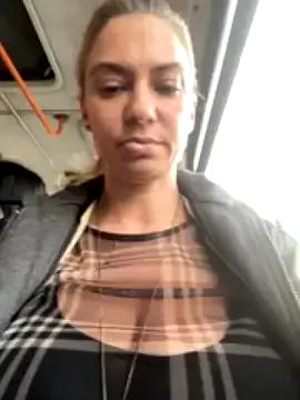kelly_biguns from StripChat