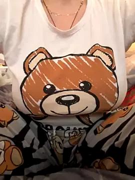 kelly_biguns from StripChat