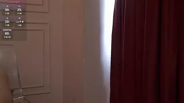 Kelly_Bliss from StripChat is Freechat