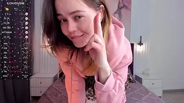 Kelly_Cuutie from StripChat