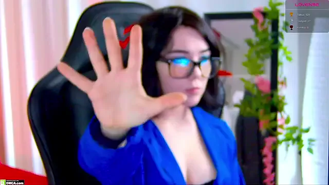 Kelly_foox from StripChat is Freechat