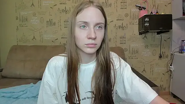 Kelly_Gerzikaa from StripChat is Freechat