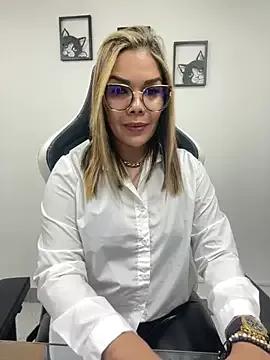 KellyBrooklyn_ from StripChat