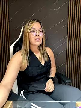 KellyBrooklyn_ from StripChat