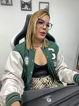 KellyBrooklyn_ from StripChat