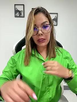 KellyBrooklyn_ from StripChat
