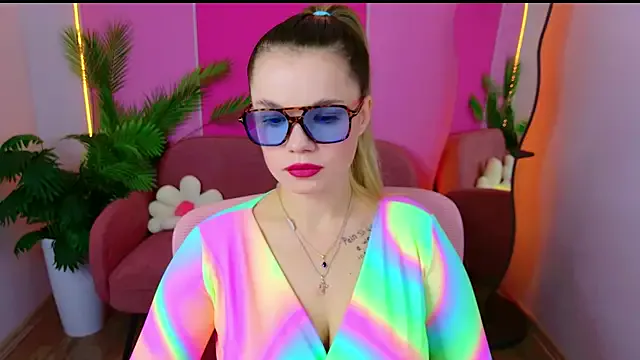 KellyHayden on StripChat 