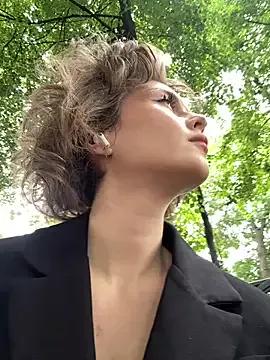 KellyKeler from StripChat is Freechat
