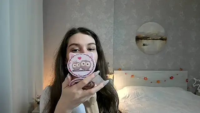 KellyShines on StripChat 