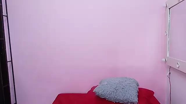 kendal_rossi from StripChat is Freechat