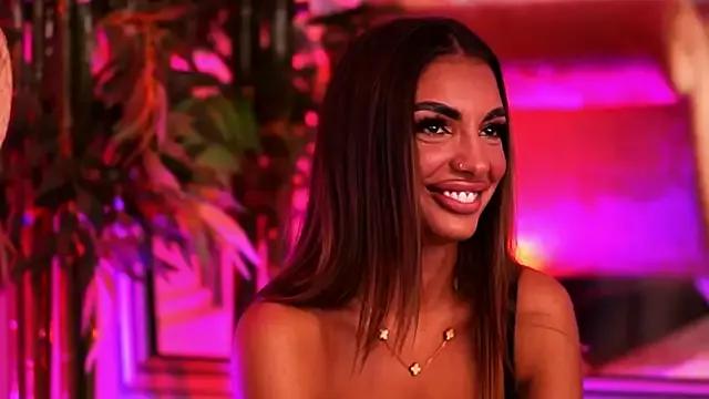 KendalJolly from StripChat is Freechat