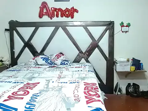 kendraandtommy from StripChat is Freechat