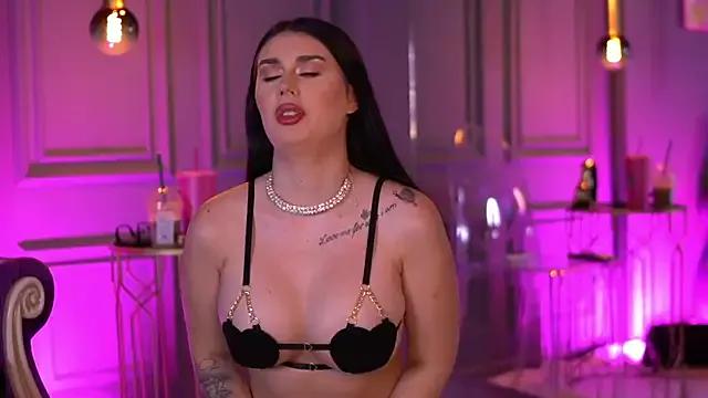 Try our streaming cams variety and talk on a personal level with our adorable girls streamers, showing off their bountiful shapes and dildos.