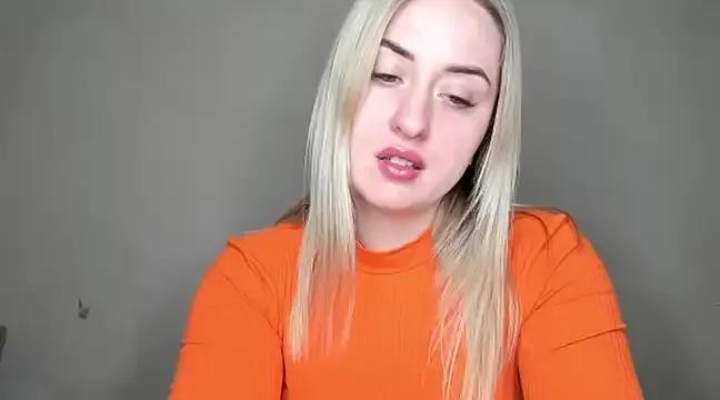 KennaJamess8 from StripChat