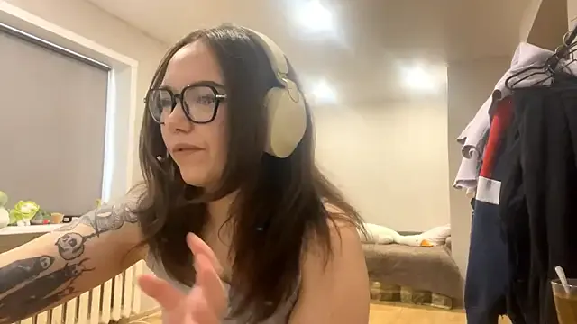 KerriMcbreen on StripChat 