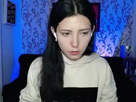 Khatalynna_Love from StripChat is Freechat