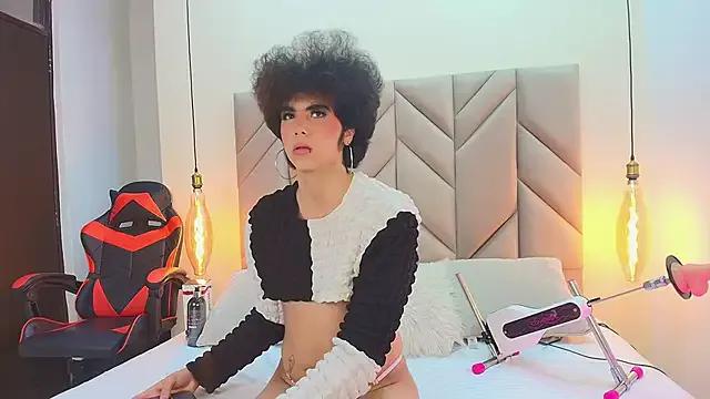 Kheyler_Thompson from StripChat is Freechat
