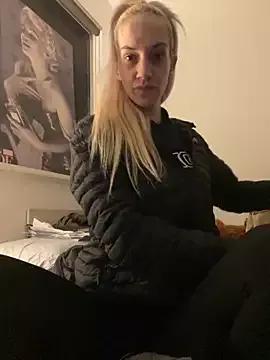 Khloestarh from StripChat is Freechat