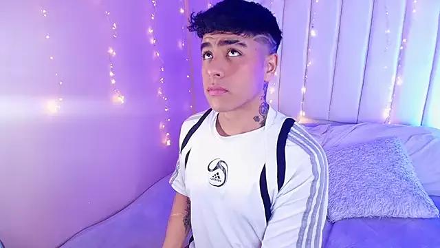 kiing_azahell from StripChat