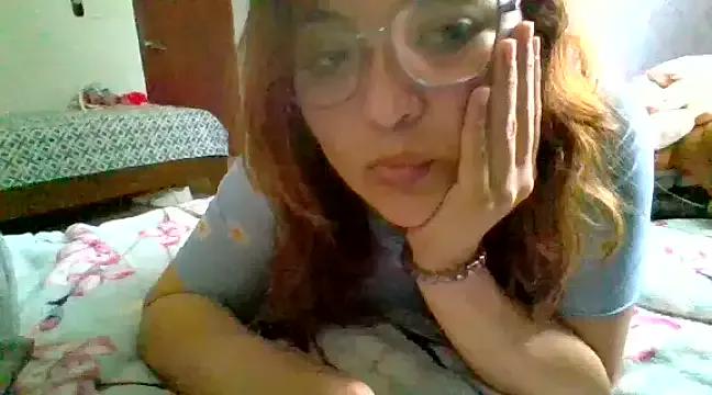 Kikalove18 from StripChat