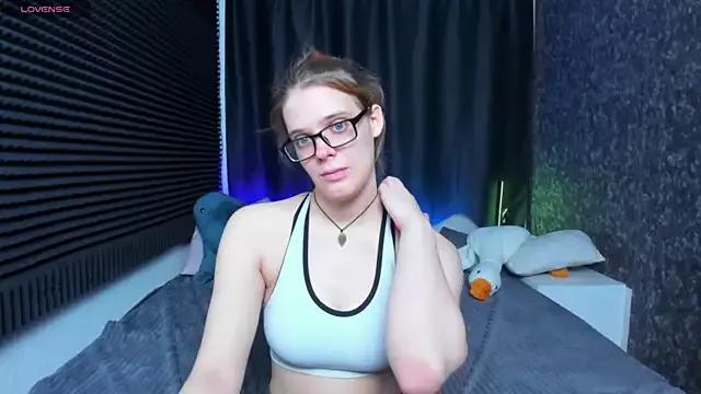 KIKI_Krash from StripChat