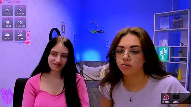 kiki_swan from StripChat