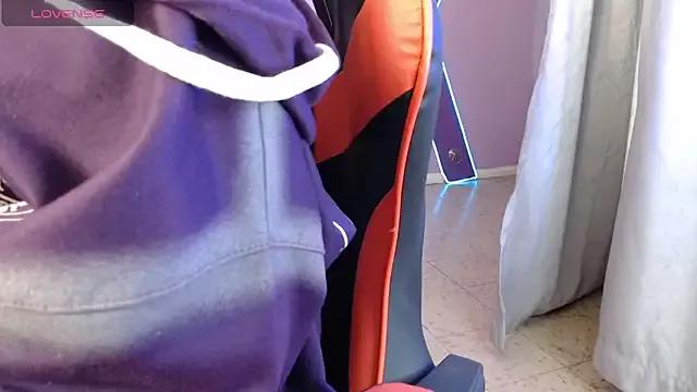 Kikii_cams from StripChat