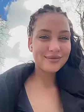 KikiWatson from StripChat