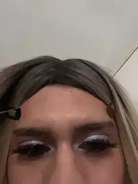 kimiLatina from StripChat is Freechat