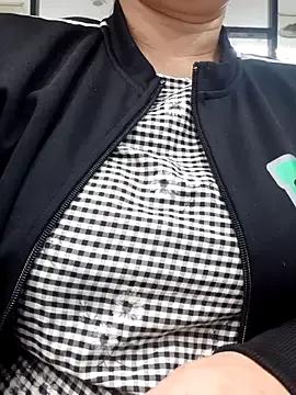 Kimkhaepretty from StripChat is Freechat