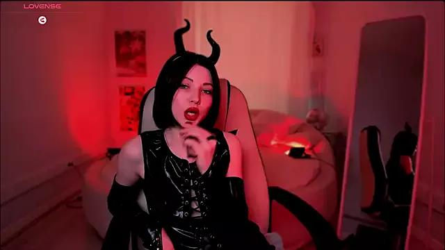 Kimmie_shine from StripChat