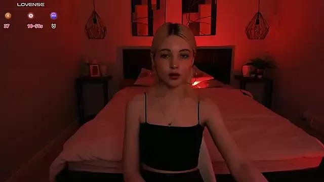 Try our streaming cams variety and talk on a personal level with our adorable girls streamers, showing off their bountiful shapes and dildos.