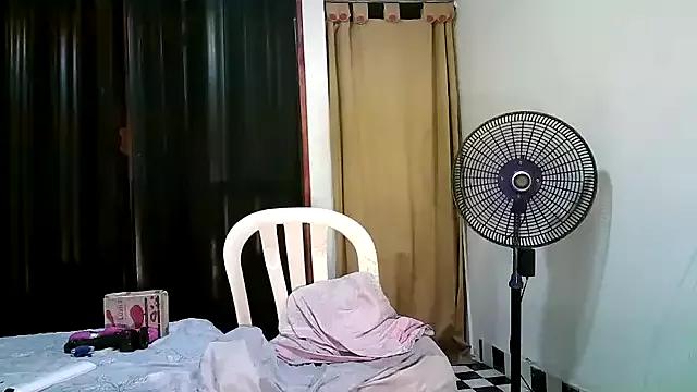 kimmiemm from StripChat