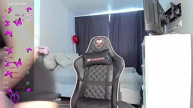 Kimmy_powell from StripChat