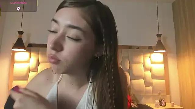 Kimmy_Vegga from StripChat