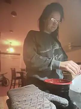 Kinkbitch25 from StripChat