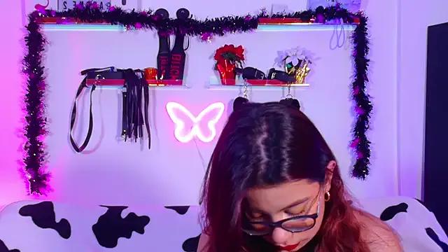 KinkyEmi from StripChat