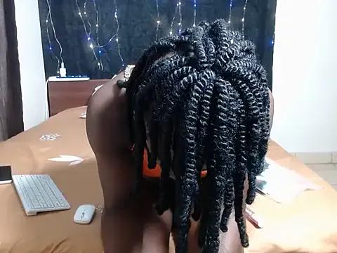 KinkySaphira from StripChat