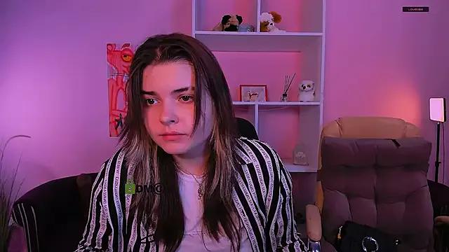 Try our streaming cams variety and talk on a personal level with our adorable girls streamers, showing off their bountiful shapes and dildos.