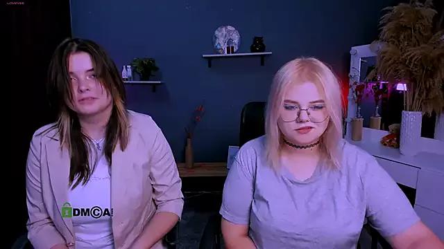 kira_melt from StripChat is Freechat