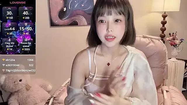 Try our streaming cams variety and talk on a personal level with our adorable girls streamers, showing off their bountiful shapes and dildos.